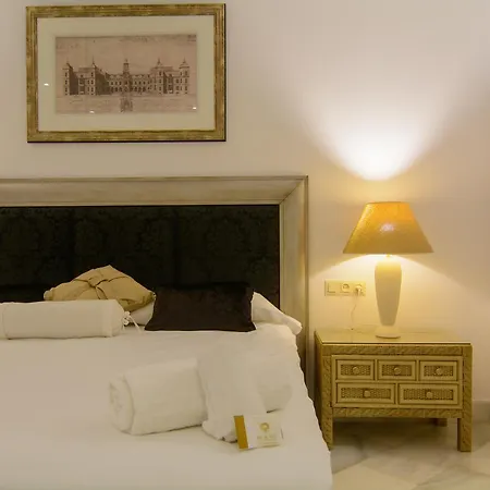 In White Pearl 公寓 *