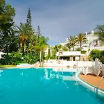 In White Pearl Marbella