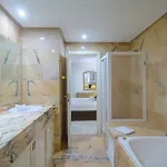 In White Pearl Apartman *