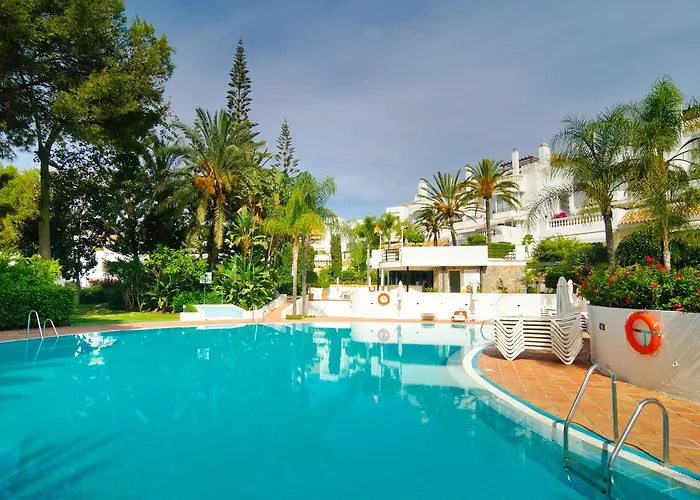 In White Pearl Marbella